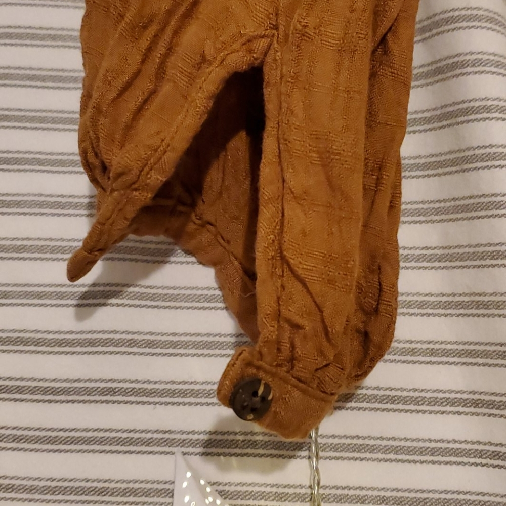 Shirt - Picture 7 of 8